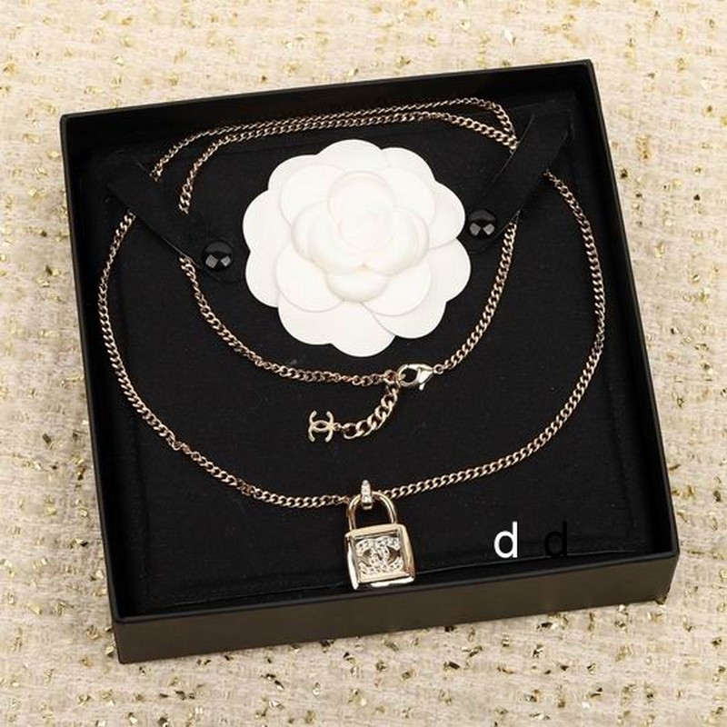 Chanel Necklaces 136